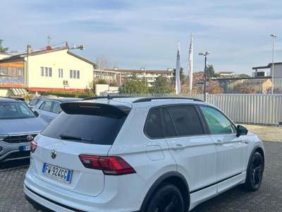 Volkswagen Tiguan 2.0 TDI SCR DSG Sport BlueMotion Technology Bianco usata Scandicci