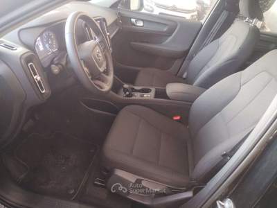 Volvo XC40 XC40 1.5 t2 Momentum Core auto my21 Nero usata Milano