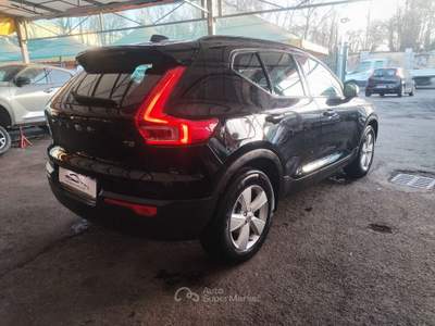 Volvo XC40 XC40 1.5 t2 Momentum Core auto my21 Nero usata Milano