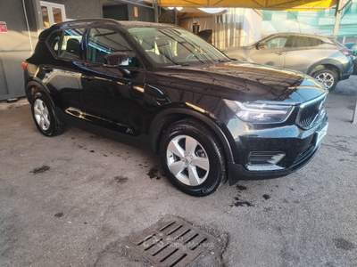 Volvo XC40 XC40 1.5 t2 Momentum Core auto my21 Nero usata Milano