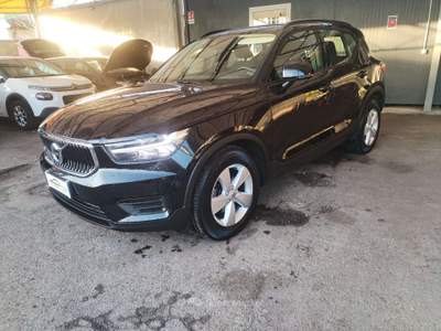 Volvo XC40 XC40 1.5 t2 Momentum Core auto my21 Nero usata Milano
