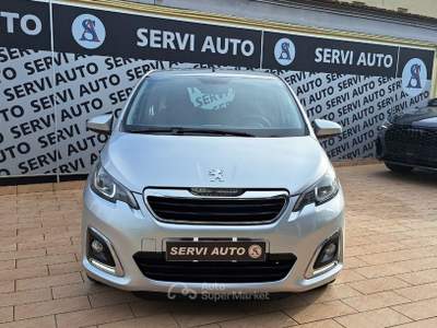 Peugeot 108 PureTech 82 5 porte Allure Argento usata Casoria