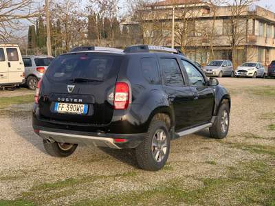 Dacia Duster Duster 1.5 dCi 110CV S&S 4x4 Serie Speciale Lauréate Family Nero usata Chiusi