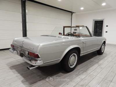 Mercedes-Benz 230 SL W113 ”PAGODA” CAMBIO AUTOMATICO (1966) Grigio usata Grumello del Monte