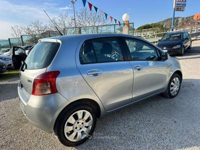 Toyota Yaris Yaris 5p 1.4 d-4d Navy Argento usata Altidona