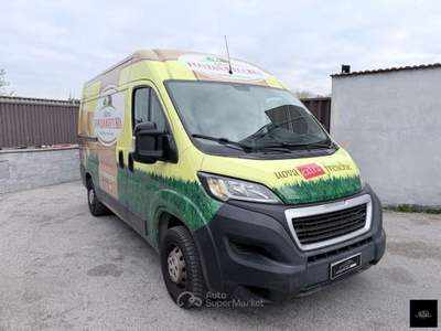 Peugeot Boxer 330 2.2 HDi/110CV FAP PC-TN Combi Comfort usata San Giuseppe Vesuviano