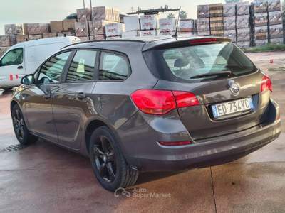 Opel Astra 1.7 CDTI 110 CV SW Cosmo Grigio usata Quarto