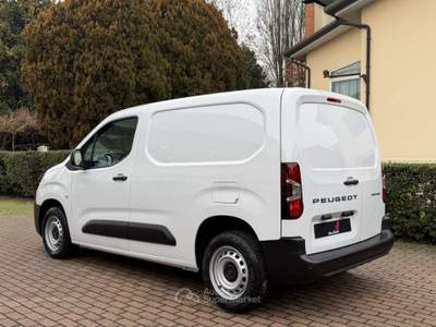 Peugeot Partner BlueHDi 100 PC Furgone KM ZERO+CARPLAY+TELECAM Bianco usata Preganziol