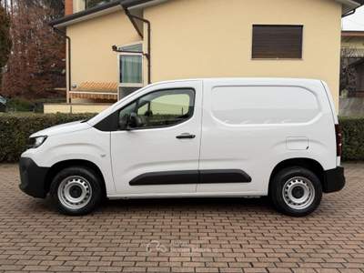 Peugeot Partner BlueHDi 100 PC Furgone KM ZERO+CARPLAY+TELECAM Bianco usata Preganziol