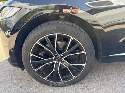 Jaguar F-Pace F-Pace 2021 2.0d i4 mhev R-Dynamic SE awd 204cv Nero usata Lanuvio