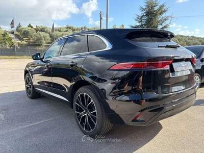 Jaguar F-Pace F-Pace 2021 2.0d i4 mhev R-Dynamic SE awd 204cv Nero usata Lanuvio