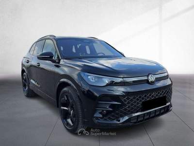 Volkswagen Tiguan Tiguan 2.0 tdi R-Line Plus 150cv dsg/NUOVO MOD/FUL Nero usata Lanuvio