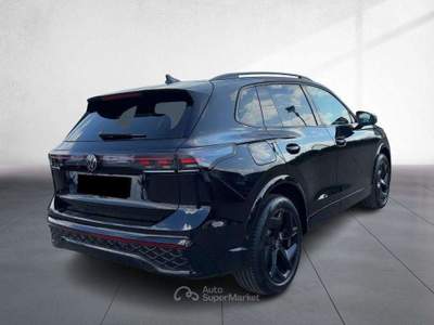Volkswagen Tiguan Tiguan 2.0 tdi R-Line Plus 150cv dsg/NUOVO MOD/FUL Nero usata Lanuvio
