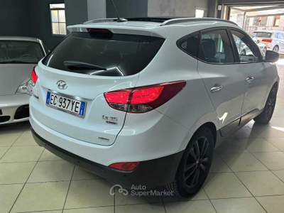 Hyundai ix35 IX35 2.0 CRDi 184cv 4WD STYLE Bianco usata Altamura