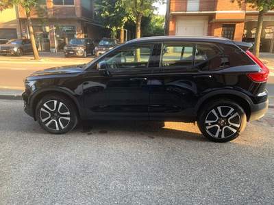 Volvo XC40 Geartronic Momentum Pro Nero usata Sassuolo