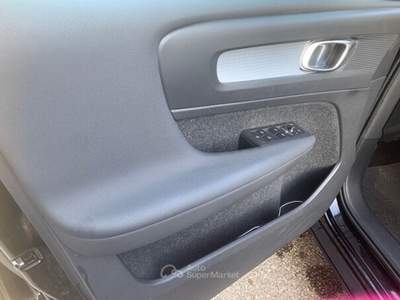Volvo XC40 Geartronic Momentum Pro Nero usata Sassuolo