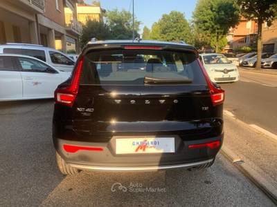 Volvo XC40 Geartronic Momentum Pro Nero usata Sassuolo
