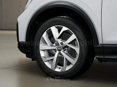 Audi Q2 35 2.0 tdi business s tronic Bianco usata Cremona