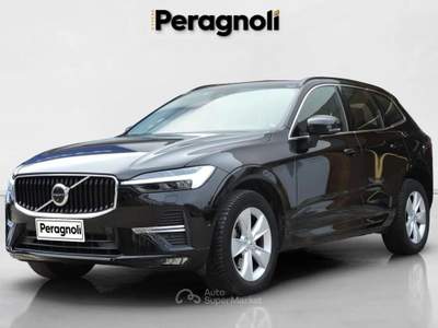 Volvo XC60 B4 (d) AWD Geartronic Momentum Pro Nero usata Firenze