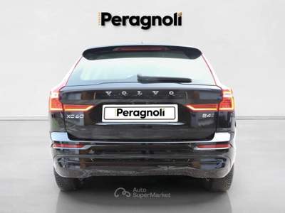 Volvo XC60 B4 (d) AWD Geartronic Momentum Pro Nero usata Firenze