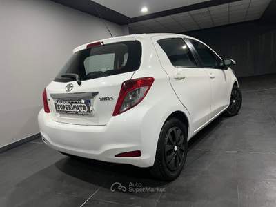 Toyota Yaris 1.0 5 porte Sol Bianco usata Atena lucana