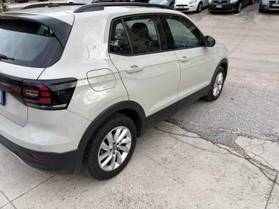 Volkswagen T-Cross PARI A NUOVO usata Venafro