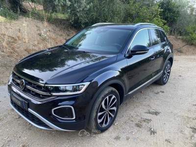 Volkswagen T-Roc SCR 150 CV DSG R-Line Nero usata Patti
