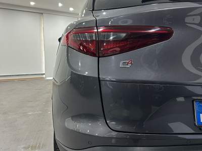 Alfa Romeo Stelvio Unico proprietario , veicolo non fumatore Grigio usata Casal di Principe