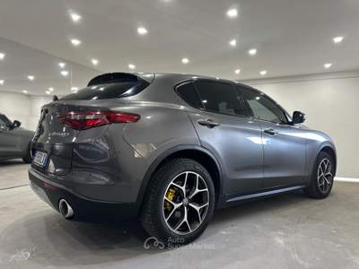 Alfa Romeo Stelvio Unico proprietario , veicolo non fumatore Grigio usata Casal di Principe