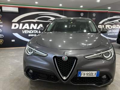 Alfa Romeo Stelvio Unico proprietario , veicolo non fumatore Grigio usata Casal di Principe
