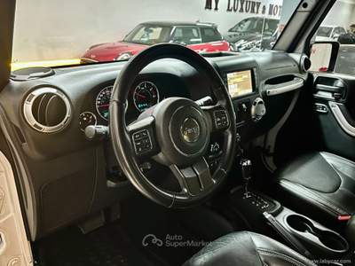 Jeep Wrangler Wrangler Unlimited 2.8 CRD Sahara A. Bianco usata Fonte Nuova
