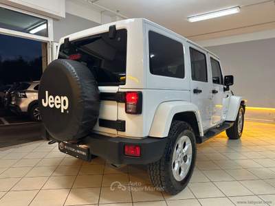Jeep Wrangler Wrangler Unlimited 2.8 CRD Sahara A. Bianco usata Fonte Nuova