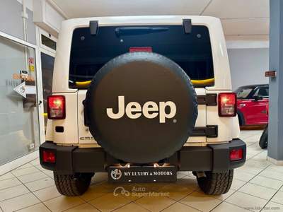 Jeep Wrangler Wrangler Unlimited 2.8 CRD Sahara A. Bianco usata Fonte Nuova