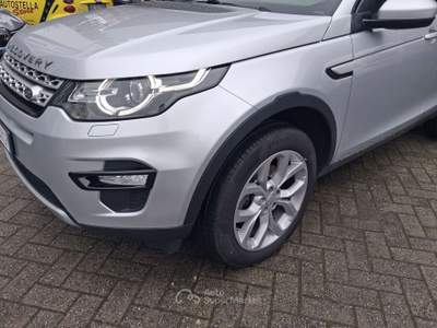 Land Rover Discovery Sport 2.0 td4 HSE awd 150cv 7posti Argento usata Pavia