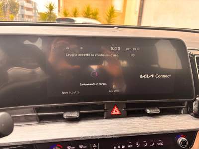 Kia Sportage Sportage 1.6 CRDI 136 CV 2WD Mild Hybrid Business Class Argento usata Grottammare