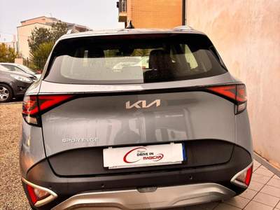 Kia Sportage Sportage 1.6 CRDI 136 CV 2WD Mild Hybrid Business Class Argento usata Grottammare