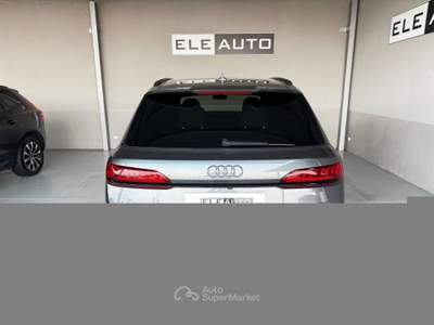 Audi Q7 50 TDI 286cv quattro S Line Identity Black Grigio usata Sedriano