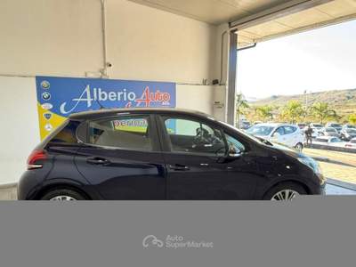 Peugeot 208 1° serie BlueHDi 75 5 porte Allure Blu/Azzurro usata ADRANO