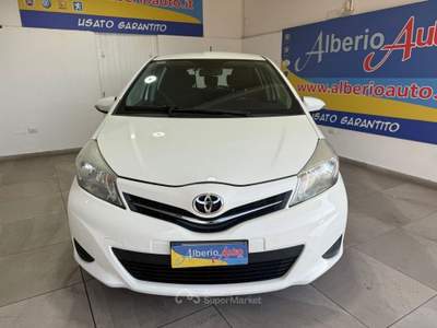 Toyota Yaris 1.0 5 porte Lounge Bianco usata ADRANO