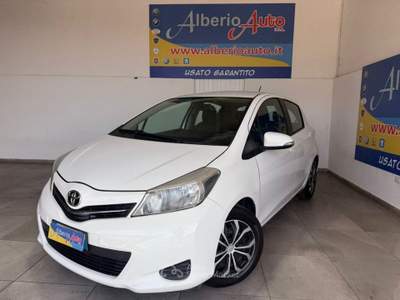 Toyota Yaris 1.0 5 porte Lounge Bianco usata ADRANO