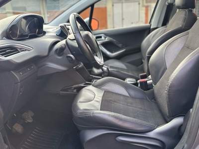 Peugeot 2008 Peugeot 2008 1.6 Benzina 120 CV – Anno 2015  93.000Km Grigio usata Milano