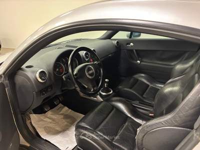 Audi TT VEICOLO DA PREPARARE Argento usata Vigliano Biellese