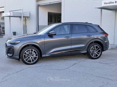 Audi Q5 NEW 2.0 Tdi Quattro 204cv S-tronic S-line edition Grigio usata Civita Castellana