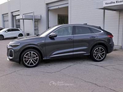 Audi Q5 Sportback NEW 2.0 Tdi Q. 204cv S-tr. S.line edit. Grigio usata Civita Castellana