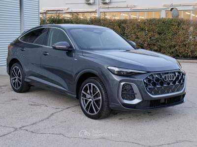 Audi Q5 Sportback NEW 2.0 Tdi Q. 204cv S-tr. S.line edit. Grigio usata Civita Castellana