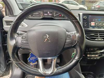 Peugeot 208 Peugeot 208 1.2 PureTech 82 Allure #8383 Grigio usata Novara