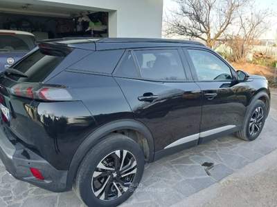 Peugeot 2008 macchina sempre tagliandata e parcheggiata sempre al coperto Nero usata Lonato del Garda