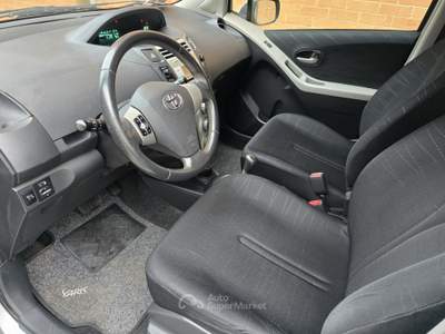 Toyota Yaris 5 porte M-MT Sol Grigio usata CASELETTE