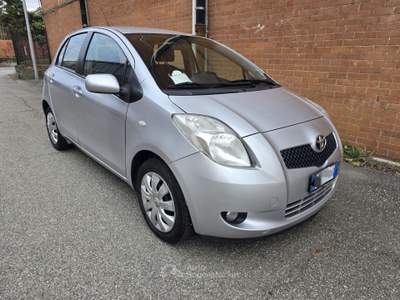 Toyota Yaris 5 porte M-MT Sol Grigio usata CASELETTE