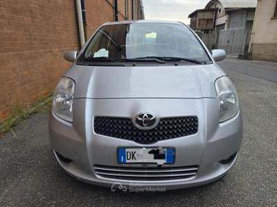Toyota Yaris 5 porte M-MT Sol Grigio usata CASELETTE Toyota Yaris 5 porte M-MT Sol Grigio usata CASELETTE